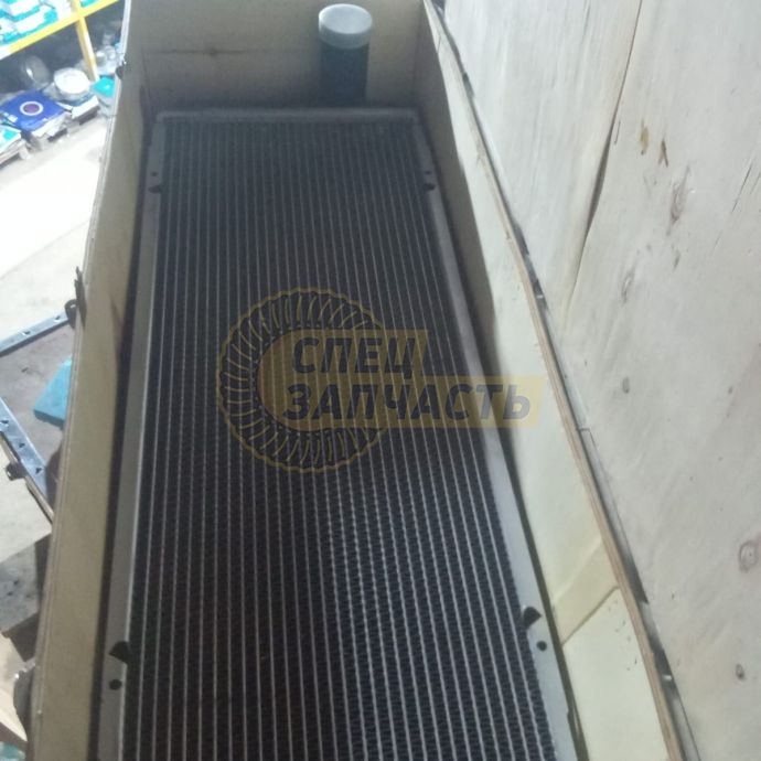 Радиатор охлаждения двигателя Volvo E210B